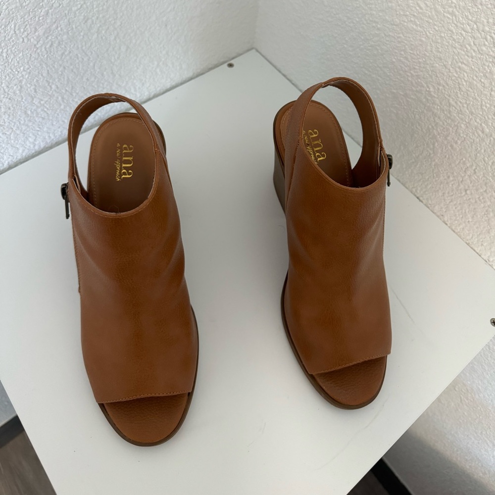 Open toe booties - Picture 4 of 5